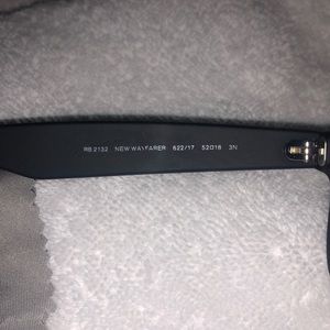 Wayfarer Ray-ban sunglasses